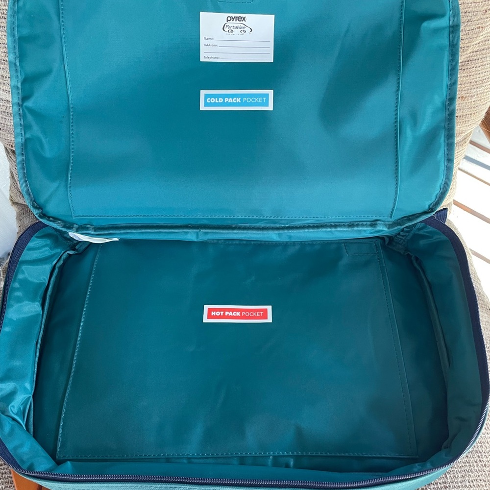Pyrex Portables travel case - Picture 2 of 5